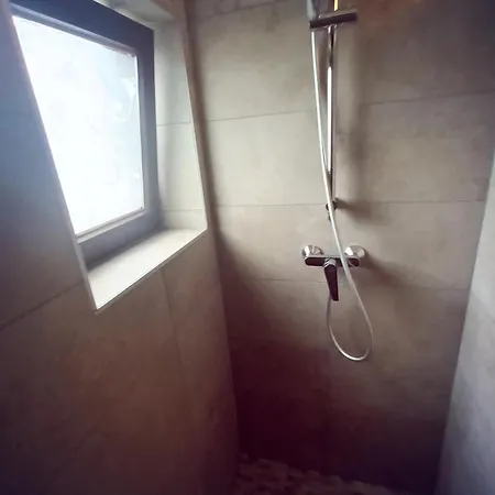 Maison De 6 Personnes Dans Domaine Prive